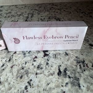 La Prédire Prestige Flawless Eyebrow Pencil — Black